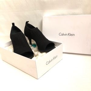 Black Massy Stretch Knit Open Toe Heel Size 9M